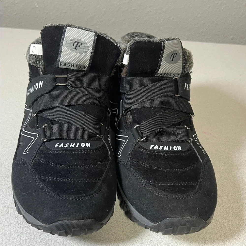 Men's Black and Gray Sneakers